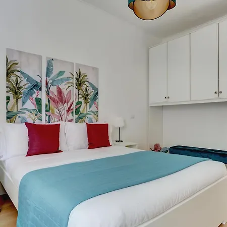 Vatican Doria 64 - And Apartment