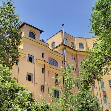Apartment Vatican Doria 64 - And